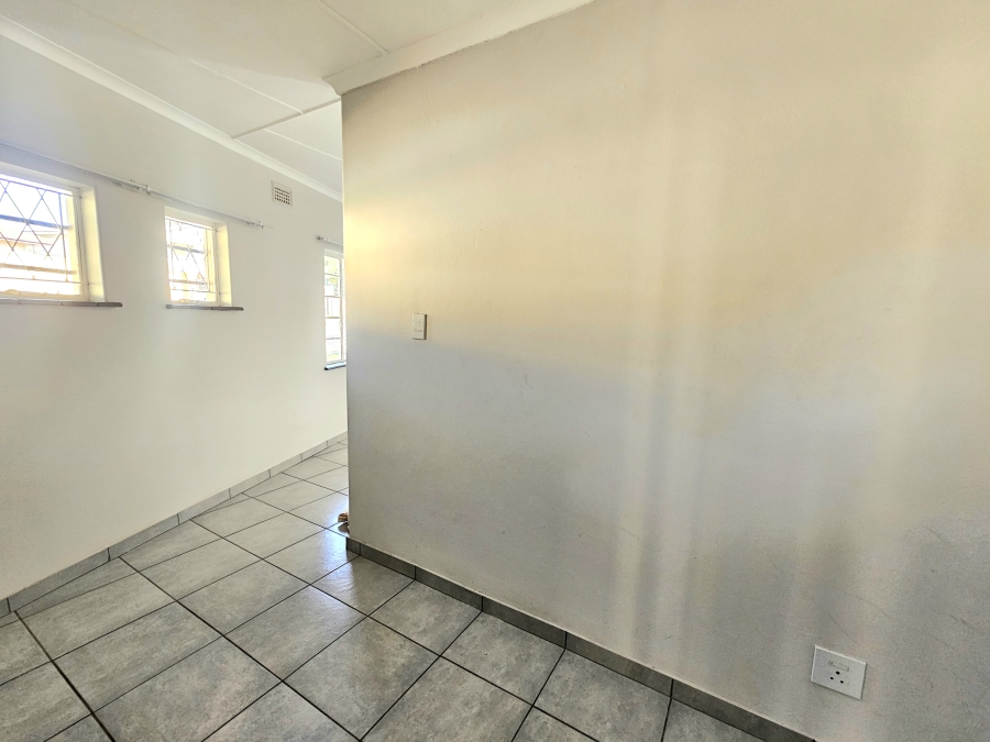 To Let 3 Bedroom Property for Rent in Mount Vernon KwaZulu-Natal