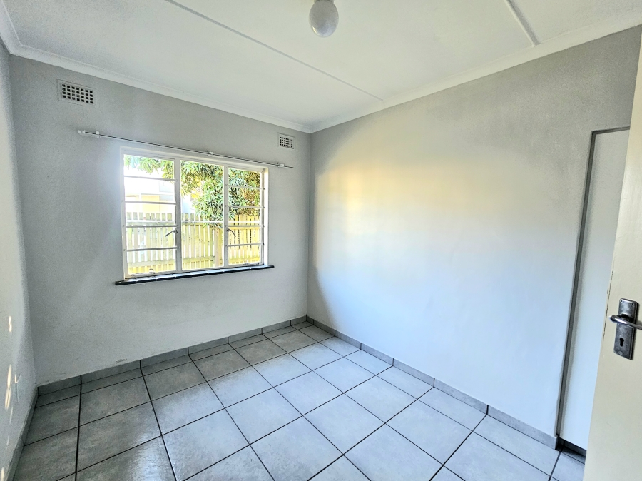 To Let 3 Bedroom Property for Rent in Mount Vernon KwaZulu-Natal