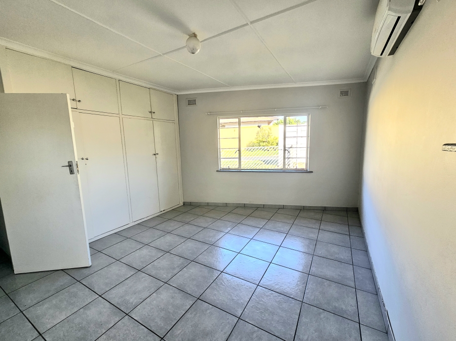 To Let 3 Bedroom Property for Rent in Mount Vernon KwaZulu-Natal