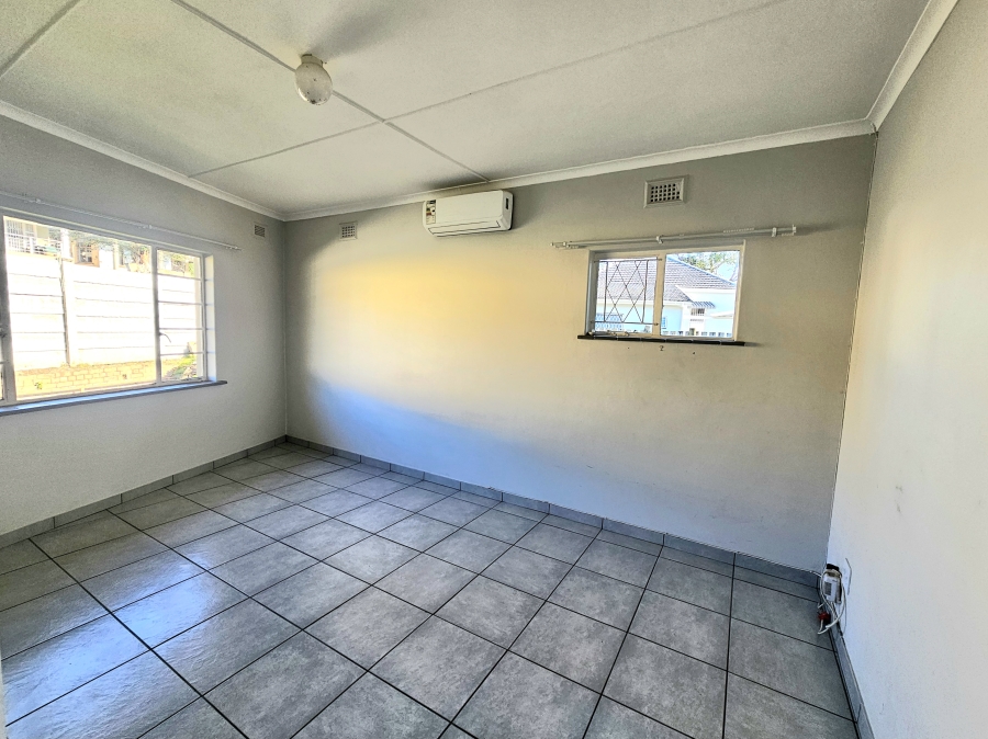 To Let 3 Bedroom Property for Rent in Mount Vernon KwaZulu-Natal
