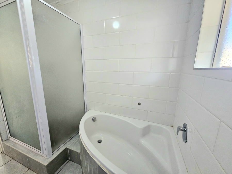 To Let 3 Bedroom Property for Rent in Mount Vernon KwaZulu-Natal