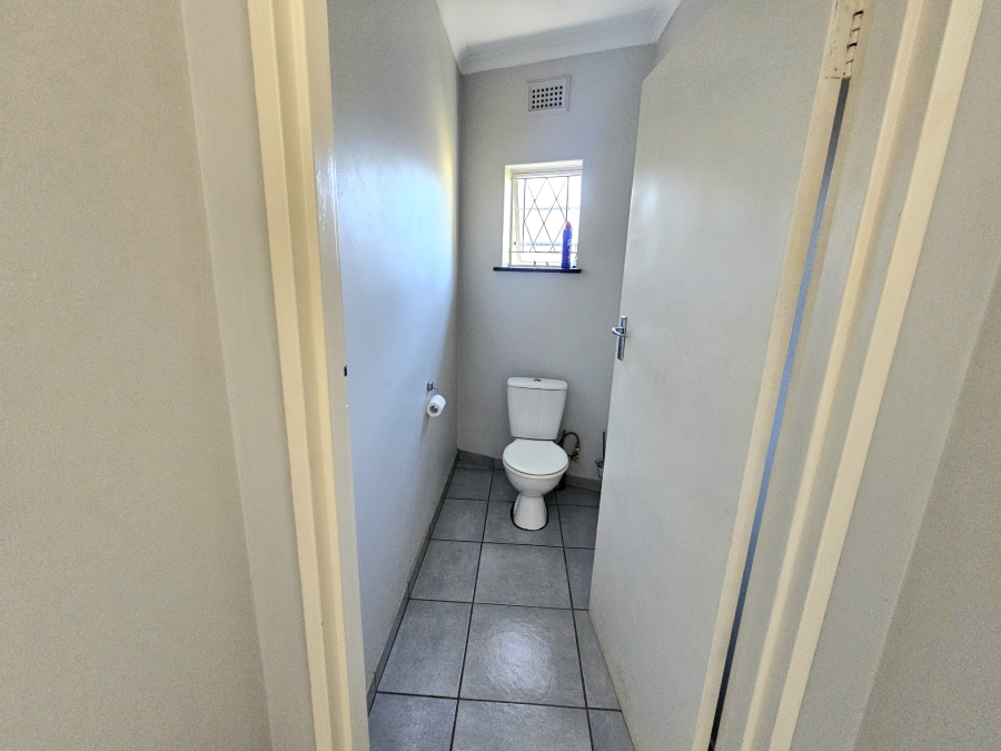 To Let 3 Bedroom Property for Rent in Mount Vernon KwaZulu-Natal