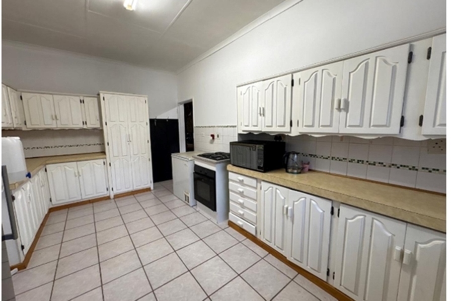 4 Bedroom Property for Sale in Sunnyridge KwaZulu-Natal