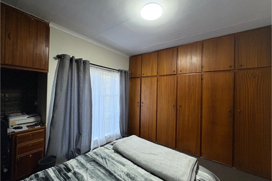 4 Bedroom Property for Sale in Sunnyridge KwaZulu-Natal