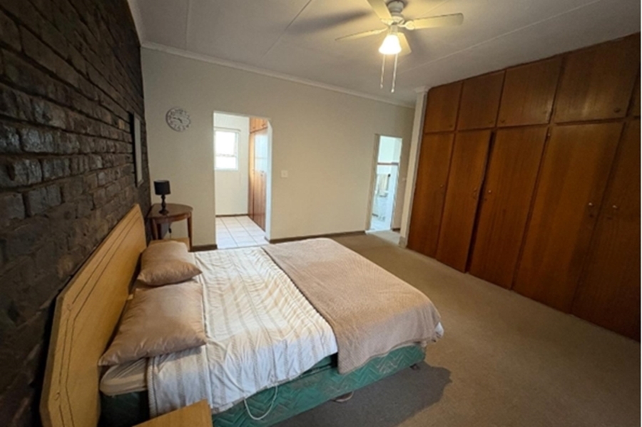 4 Bedroom Property for Sale in Sunnyridge KwaZulu-Natal