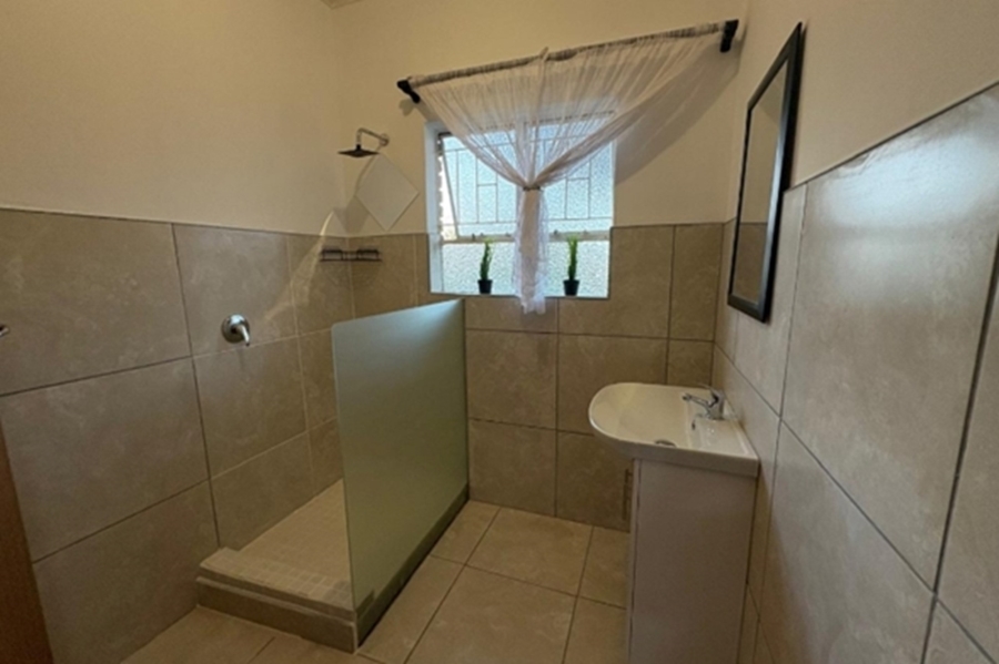 4 Bedroom Property for Sale in Sunnyridge KwaZulu-Natal