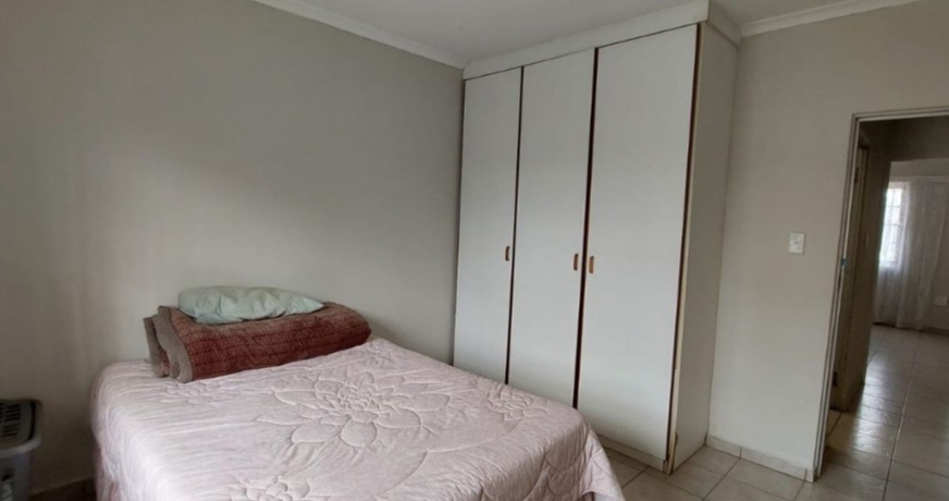 2 Bedroom Property for Sale in Manaba Beach KwaZulu-Natal