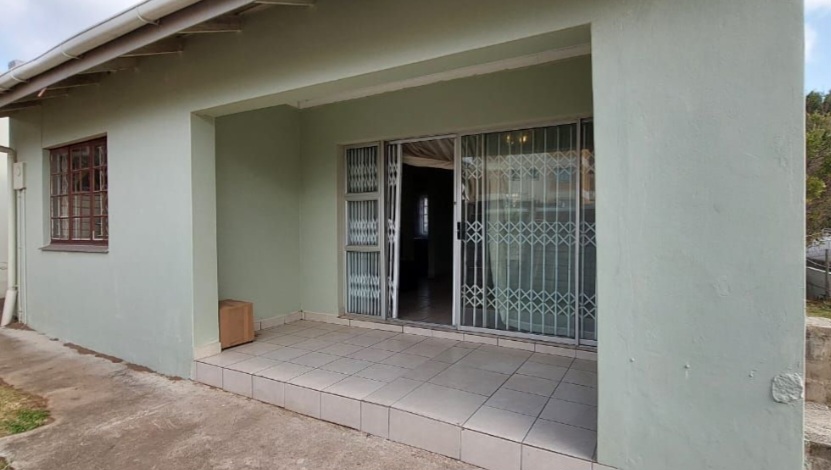 2 Bedroom Property for Sale in Manaba Beach KwaZulu-Natal