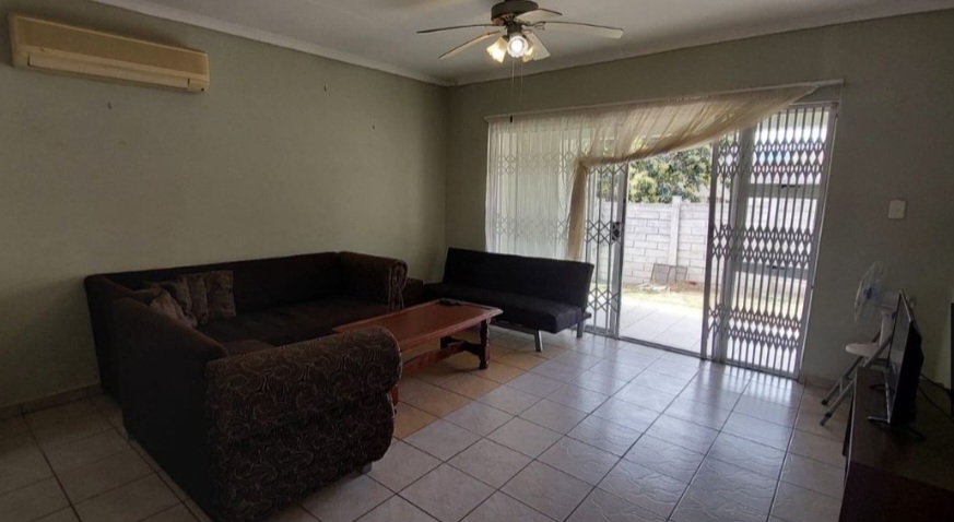 2 Bedroom Property for Sale in Manaba Beach KwaZulu-Natal