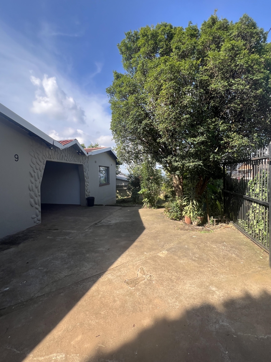 5 Bedroom Property for Sale in Howick West KwaZulu-Natal