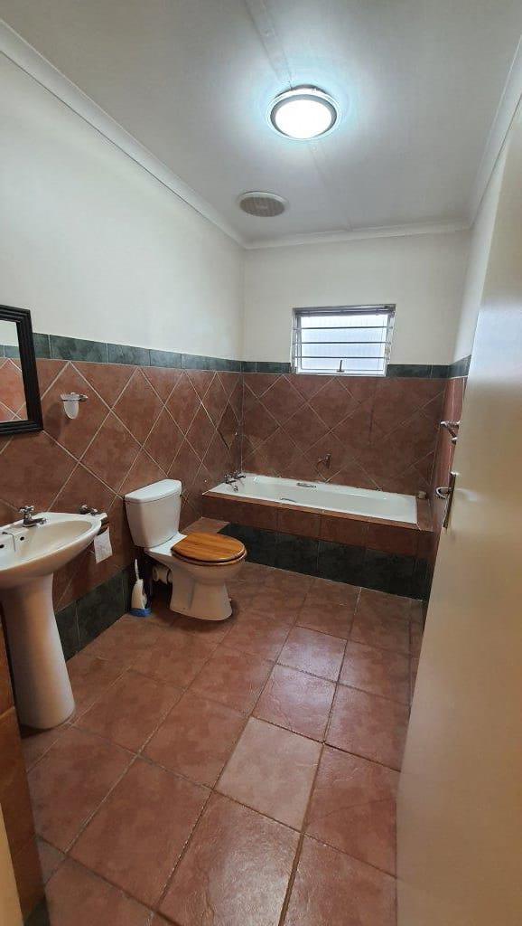 To Let 3 Bedroom Property for Rent in Somerset Park KwaZulu-Natal