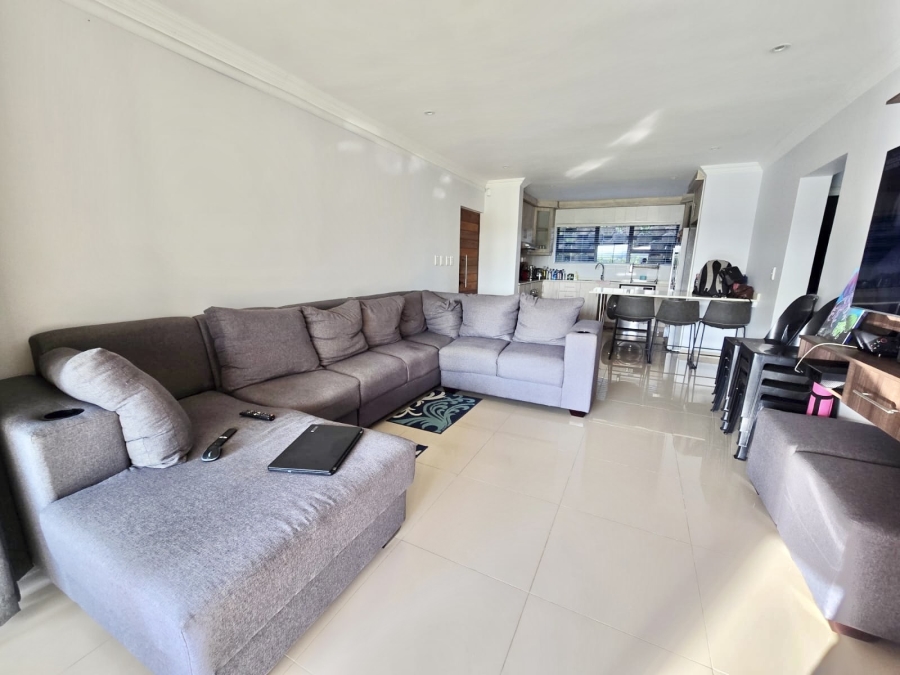 To Let 2 Bedroom Property for Rent in Palm Lakes Estate KwaZulu-Natal
