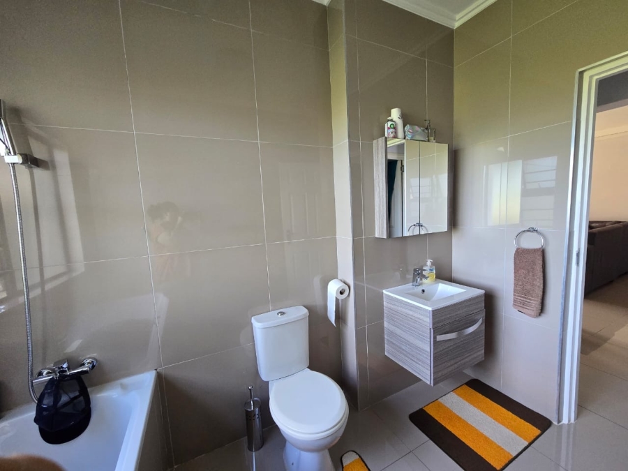To Let 2 Bedroom Property for Rent in Palm Lakes Estate KwaZulu-Natal