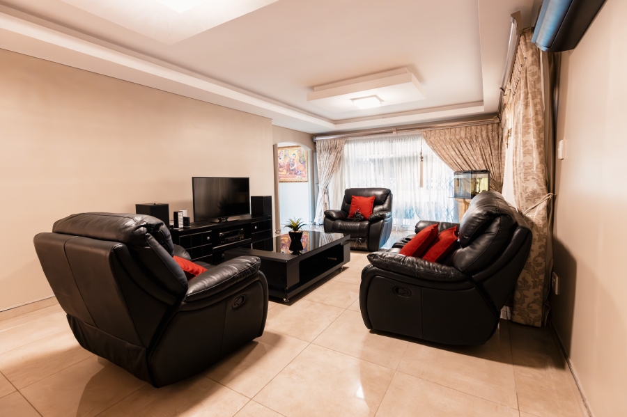To Let 4 Bedroom Property for Rent in Birdswood KwaZulu-Natal