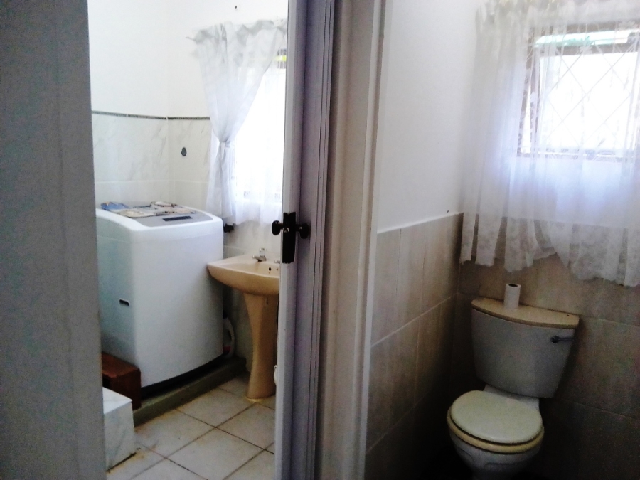 3 Bedroom Property for Sale in Umtentweni KwaZulu-Natal