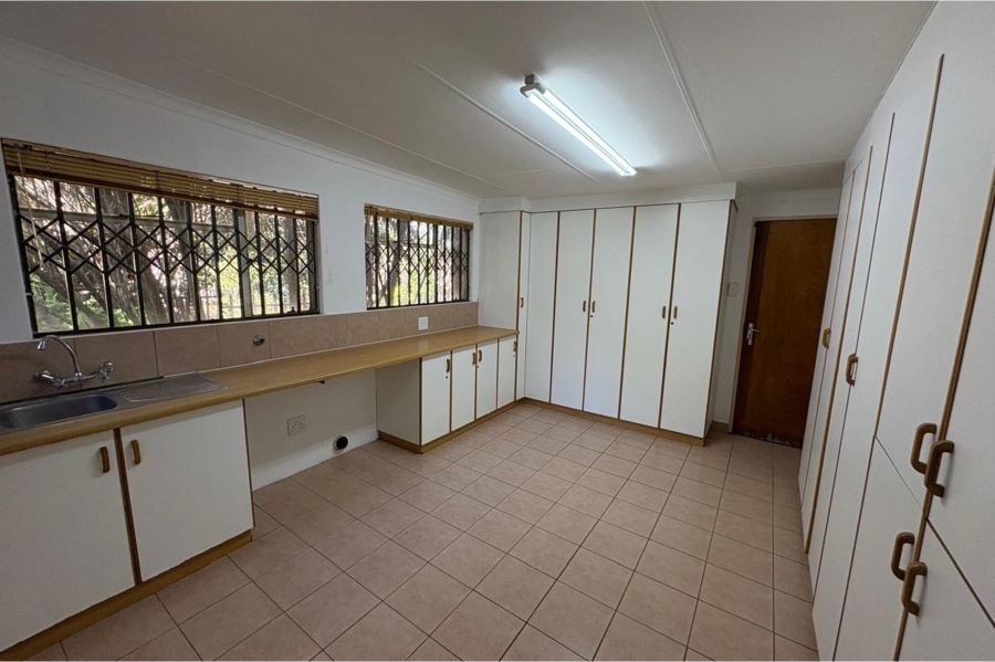 4 Bedroom Property for Sale in Aviary Hill KwaZulu-Natal
