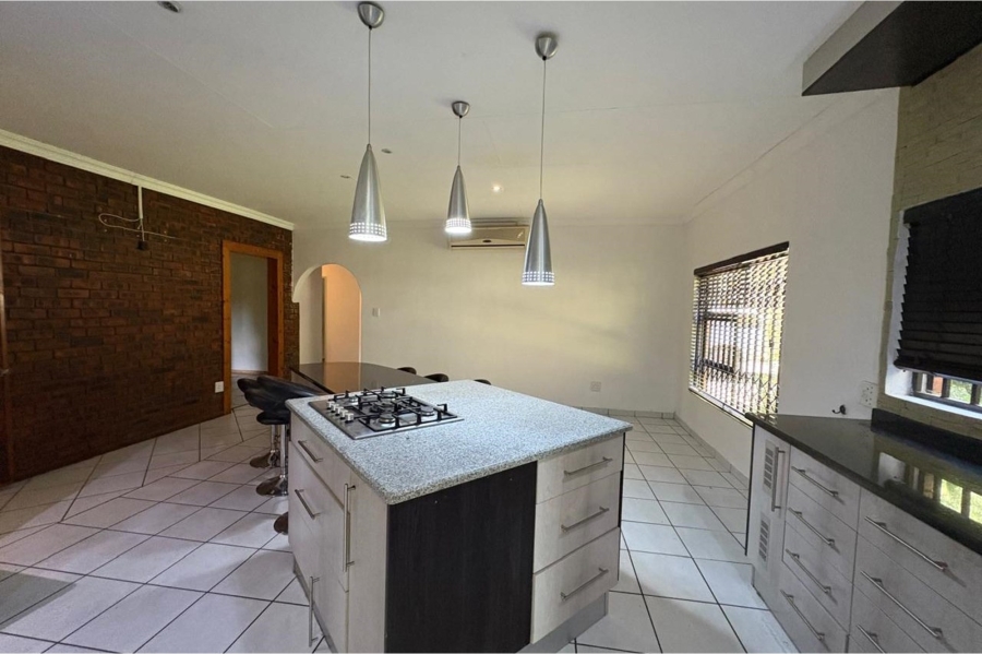4 Bedroom Property for Sale in Aviary Hill KwaZulu-Natal
