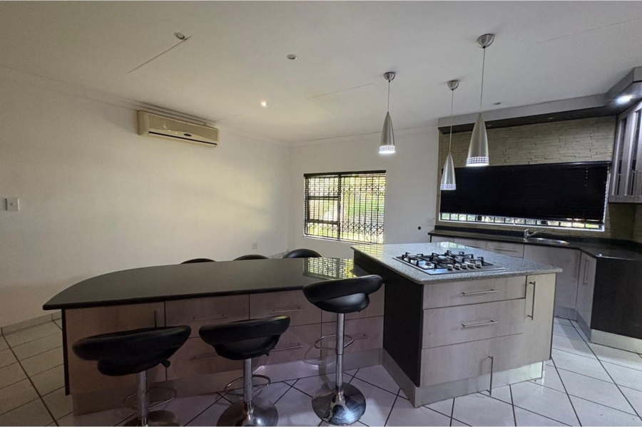 4 Bedroom Property for Sale in Aviary Hill KwaZulu-Natal