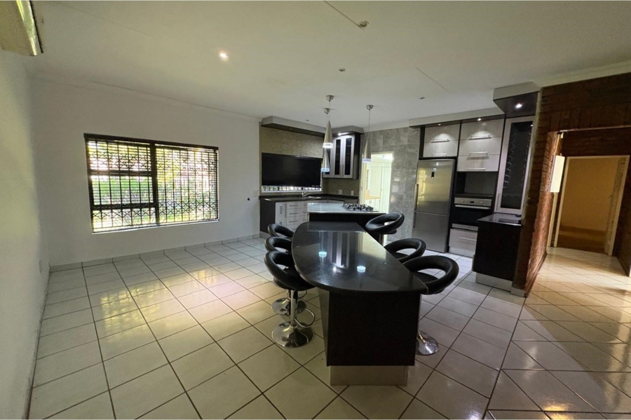 4 Bedroom Property for Sale in Aviary Hill KwaZulu-Natal