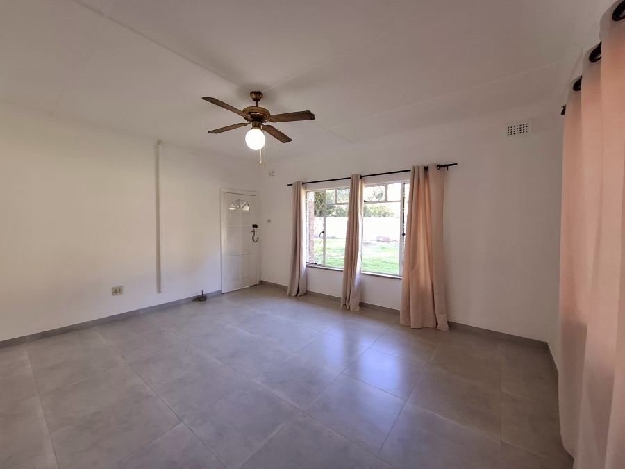 To Let 3 Bedroom Property for Rent in Manors KwaZulu-Natal