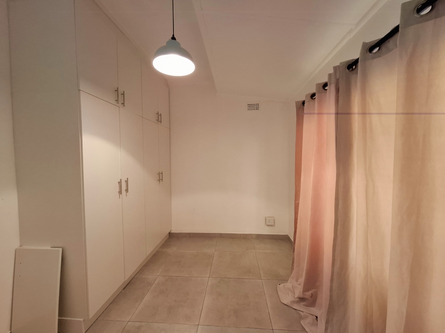 To Let 3 Bedroom Property for Rent in Manors KwaZulu-Natal