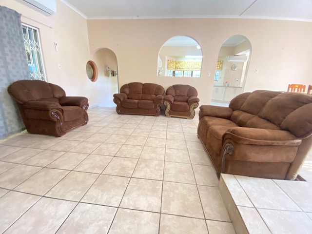 5 Bedroom Property for Sale in Meer En See KwaZulu-Natal