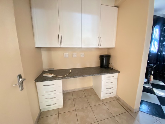 5 Bedroom Property for Sale in Meer En See KwaZulu-Natal