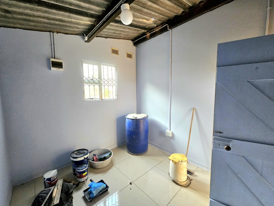1 Bedroom Property for Sale in Woodlands KwaZulu-Natal