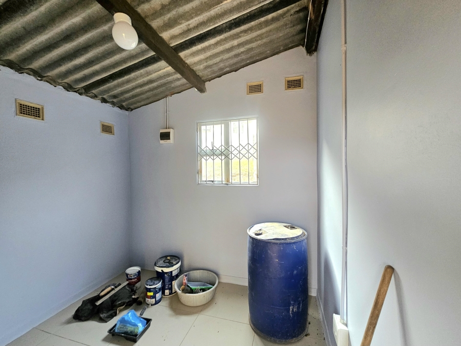 1 Bedroom Property for Sale in Woodlands KwaZulu-Natal