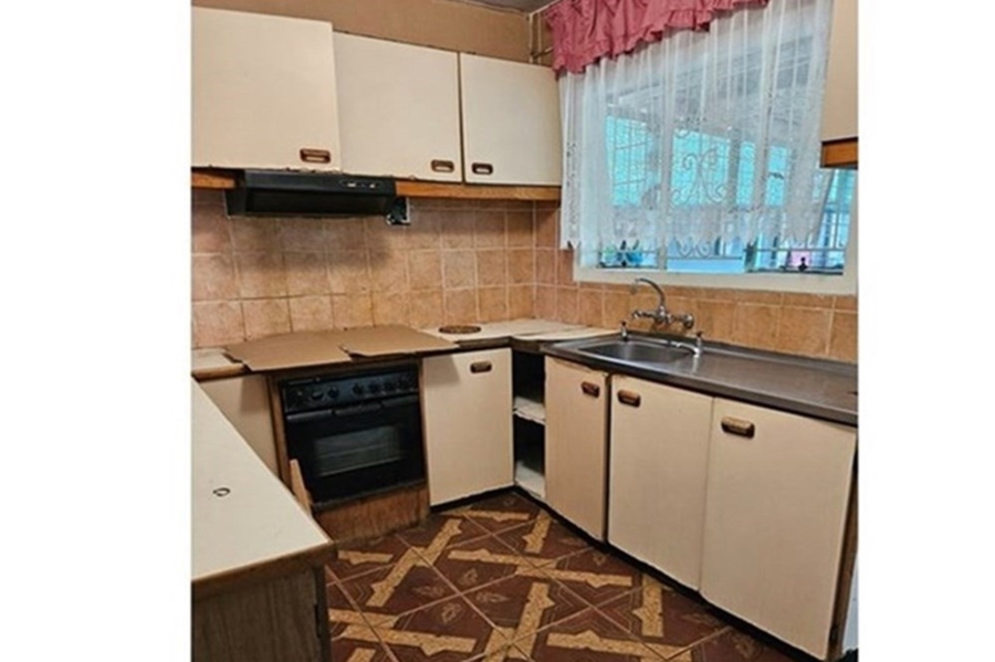 To Let 3 Bedroom Property for Rent in Northcroft KwaZulu-Natal