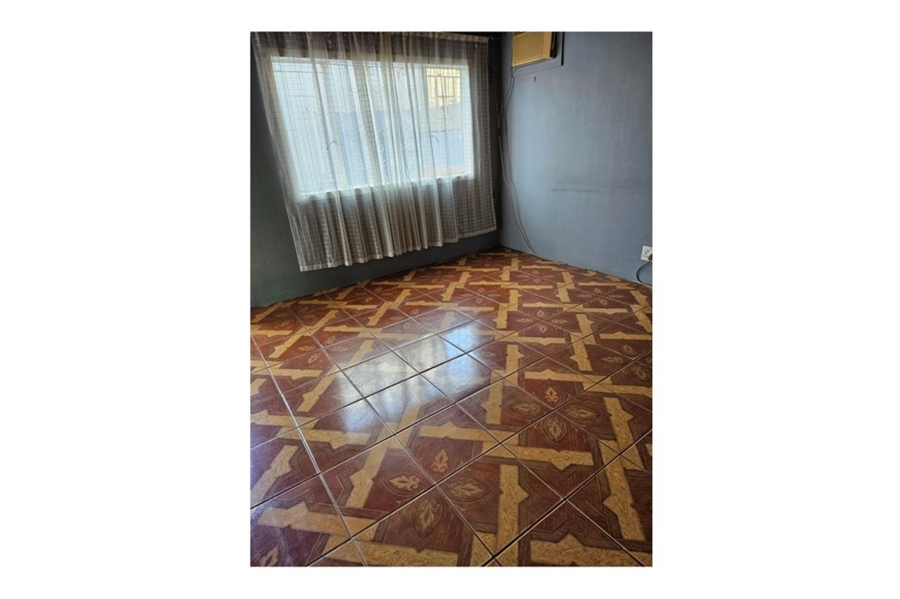 To Let 3 Bedroom Property for Rent in Northcroft KwaZulu-Natal