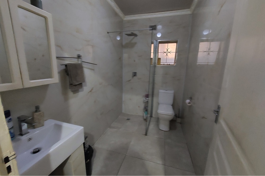 To Let 3 Bedroom Property for Rent in Dunveria KwaZulu-Natal