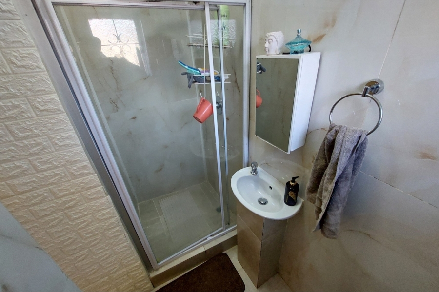 To Let 3 Bedroom Property for Rent in Dunveria KwaZulu-Natal