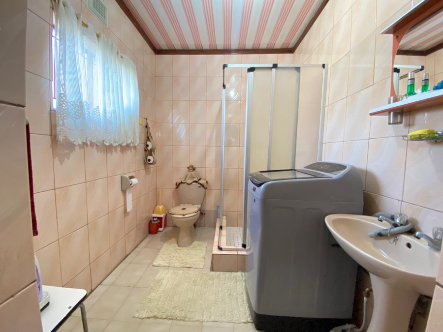 3 Bedroom Property for Sale in Lennoxton KwaZulu-Natal
