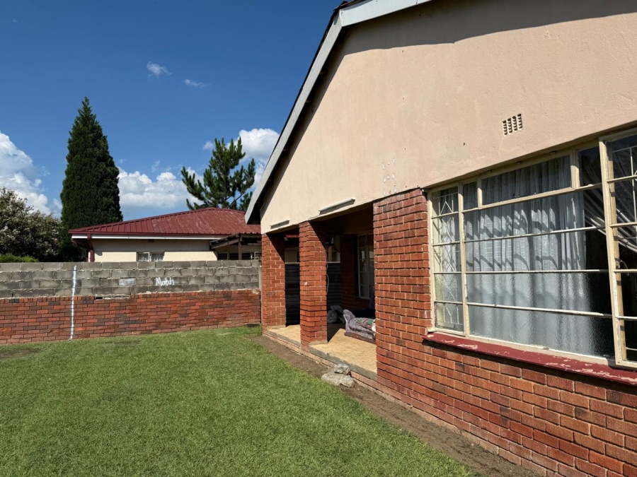6 Bedroom Property for Sale in Lennoxton KwaZulu-Natal