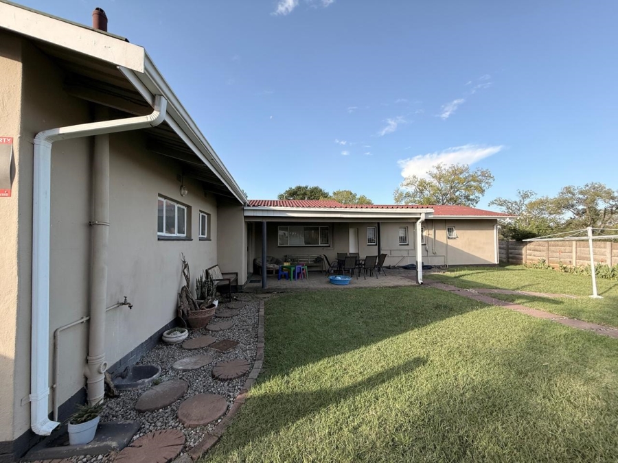 4 Bedroom Property for Sale in Huttenheights KwaZulu-Natal