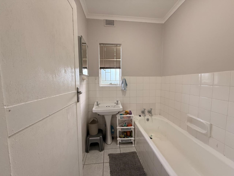4 Bedroom Property for Sale in Huttenheights KwaZulu-Natal