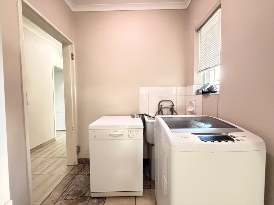 4 Bedroom Property for Sale in Huttenheights KwaZulu-Natal