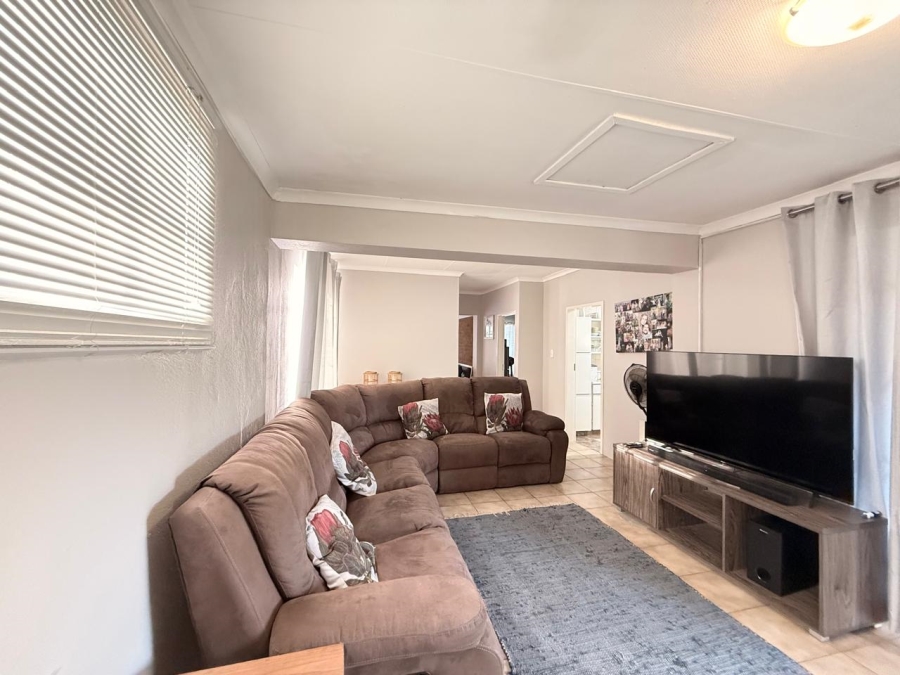 4 Bedroom Property for Sale in Huttenheights KwaZulu-Natal