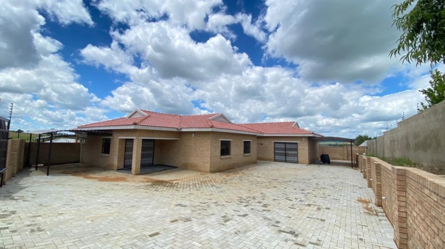 To Let 3 Bedroom Property for Rent in Aviary Hill KwaZulu-Natal