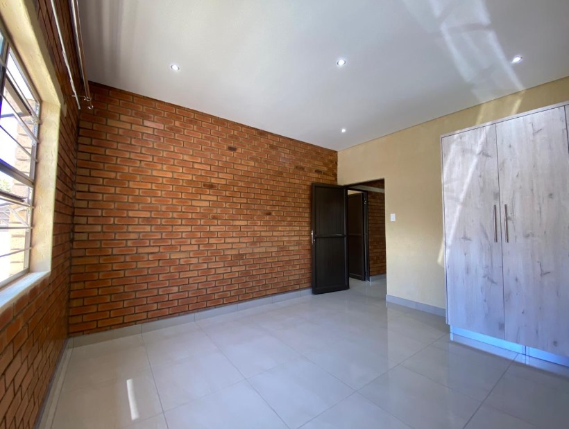 To Let 3 Bedroom Property for Rent in Aviary Hill KwaZulu-Natal