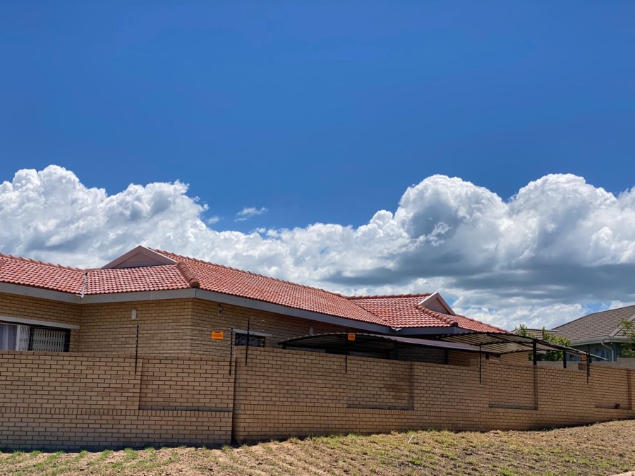 To Let 3 Bedroom Property for Rent in Aviary Hill KwaZulu-Natal