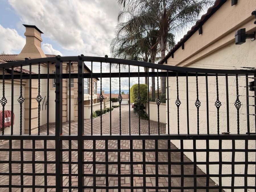 3 Bedroom Property for Sale in Aviary Hill KwaZulu-Natal