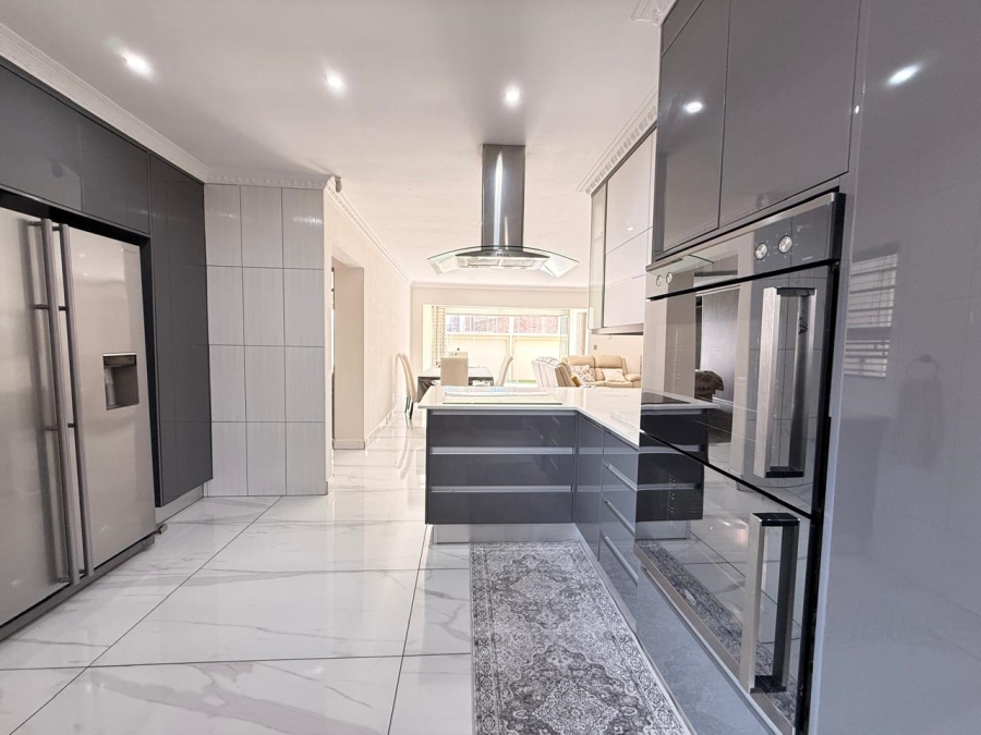 3 Bedroom Property for Sale in Aviary Hill KwaZulu-Natal