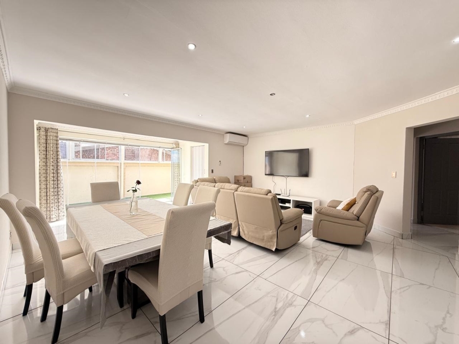 3 Bedroom Property for Sale in Aviary Hill KwaZulu-Natal