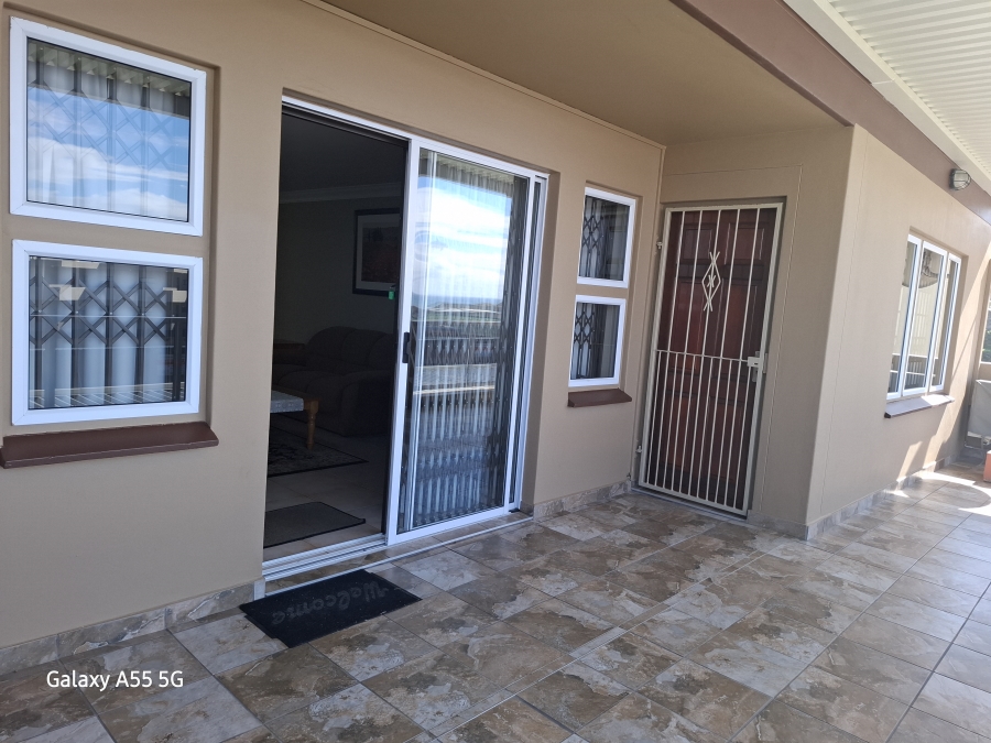 4 Bedroom Property for Sale in Lawrence Rocks KwaZulu-Natal