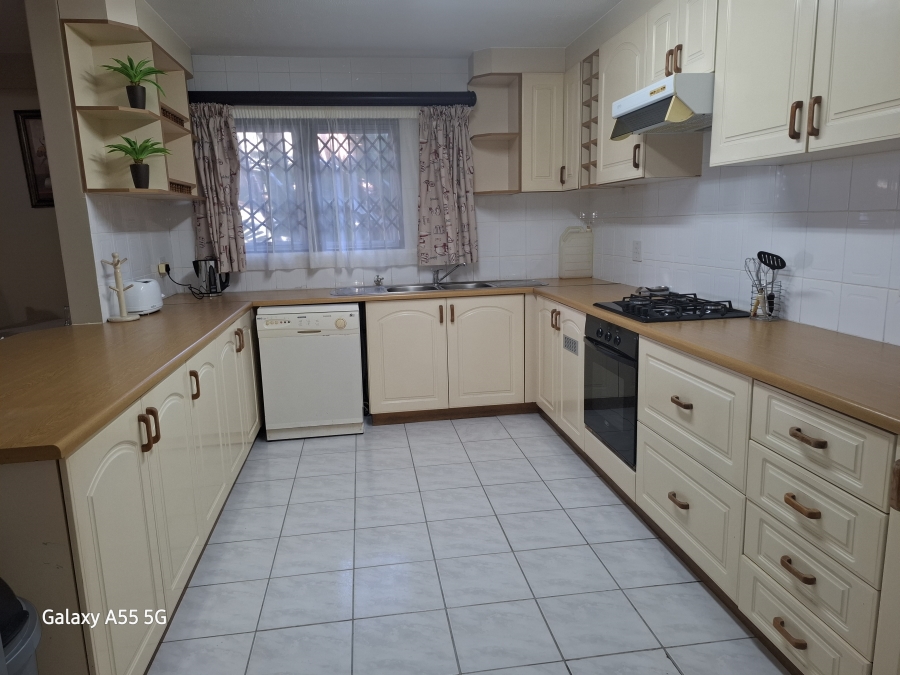 4 Bedroom Property for Sale in Lawrence Rocks KwaZulu-Natal