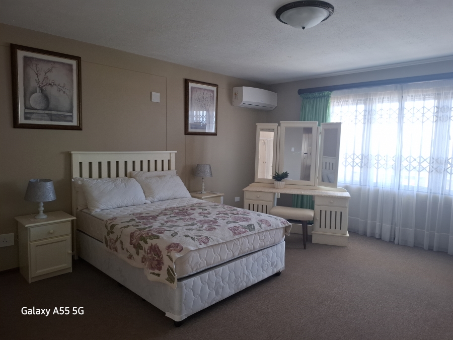 4 Bedroom Property for Sale in Lawrence Rocks KwaZulu-Natal