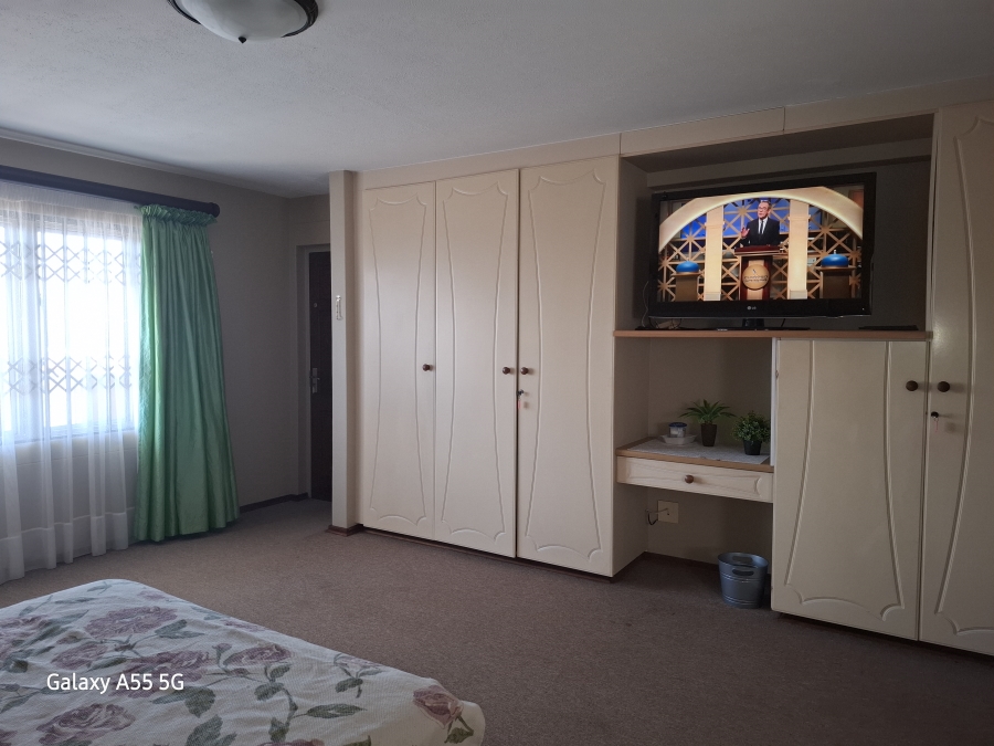4 Bedroom Property for Sale in Lawrence Rocks KwaZulu-Natal