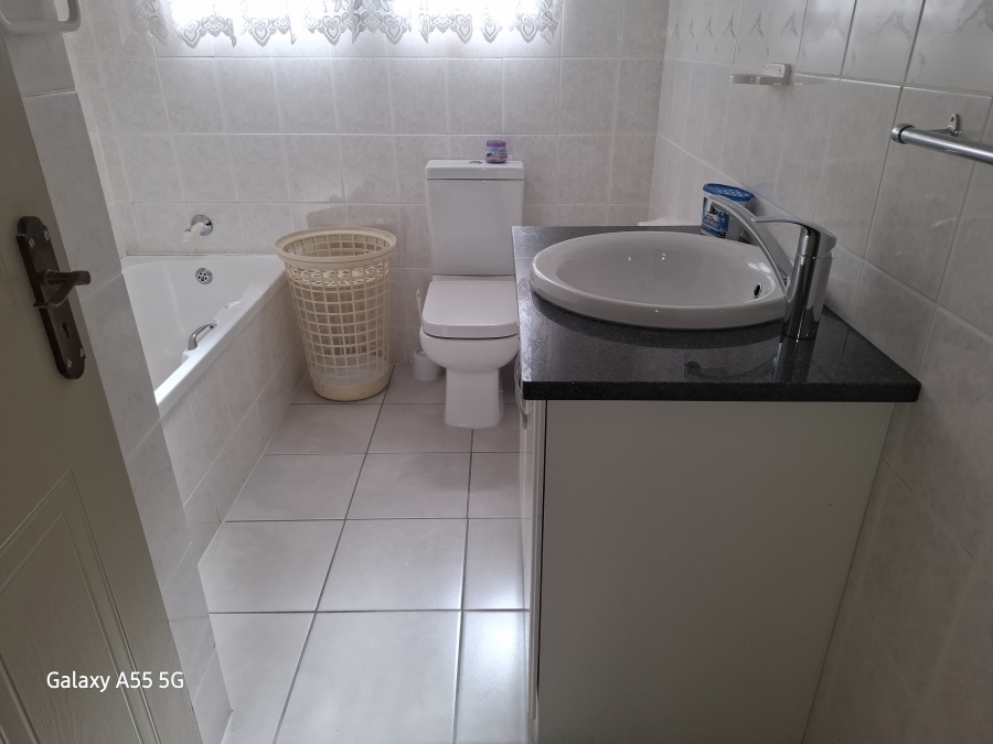4 Bedroom Property for Sale in Lawrence Rocks KwaZulu-Natal